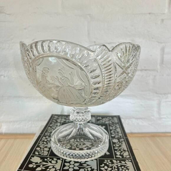Vintage Crystal Pedestal Bowl, Early 20th Century "Couple With Flowers" - Picture 2 of 8